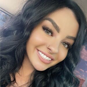 Meet your Posher, Myka